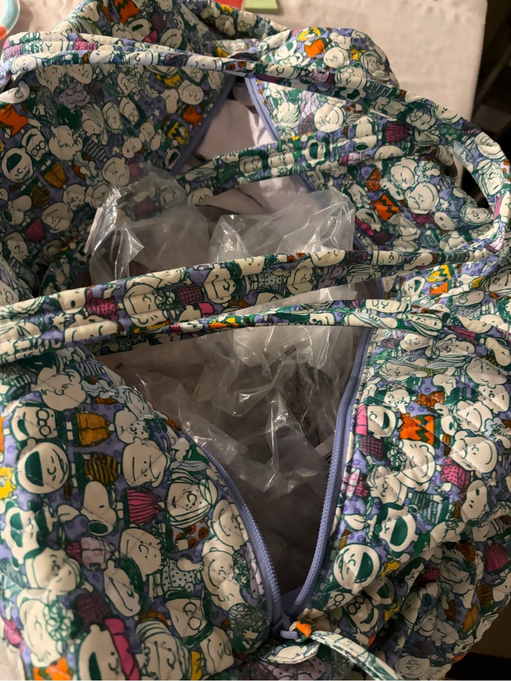 361, NWT Limited Edition Vera Bradley The Peanuts Large Original Duffle Bag. - Picture 3 of 9
